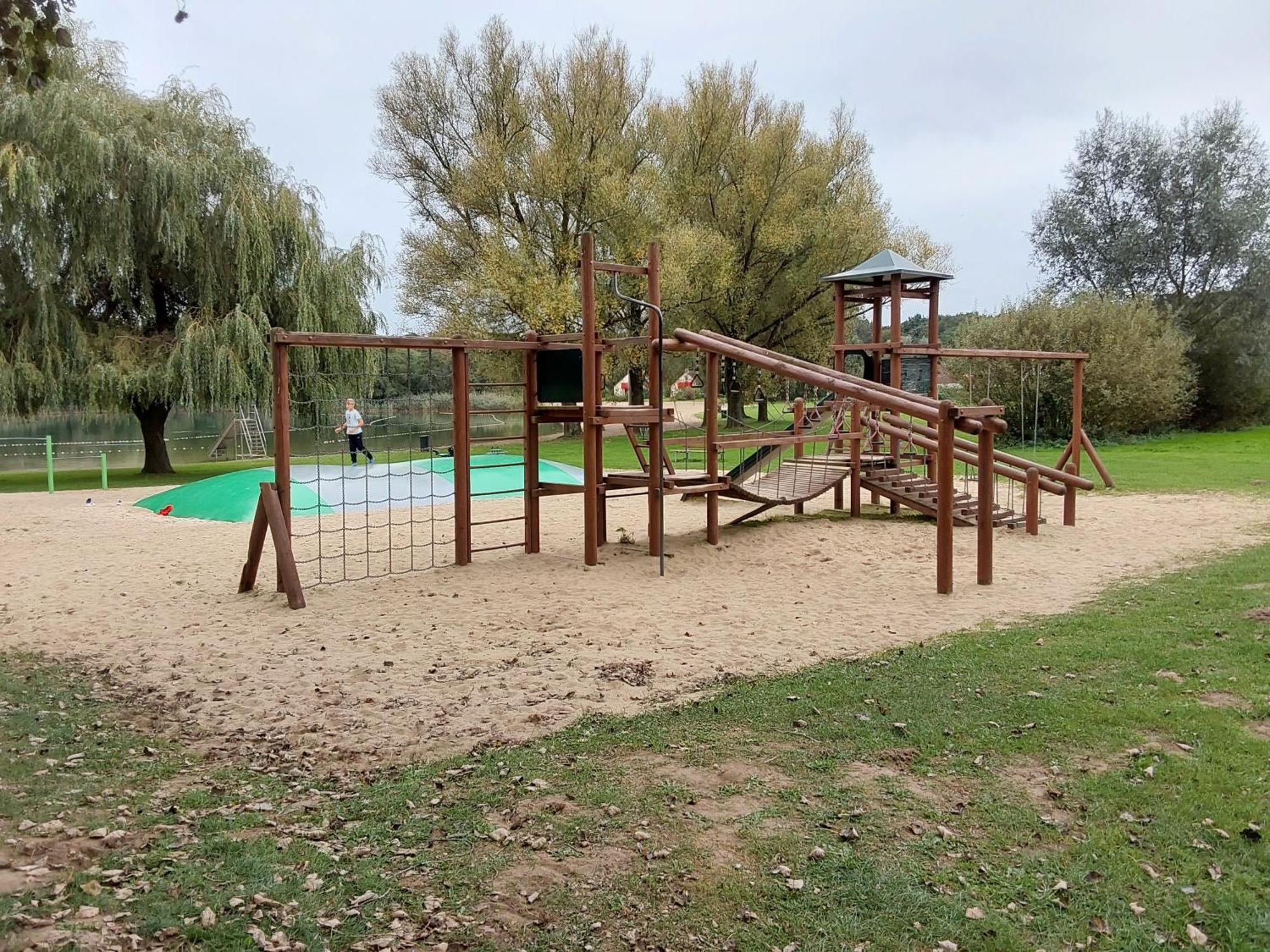 Rumah Senang Wellness Met Hottub En Tuin Ewijk Exterior photo